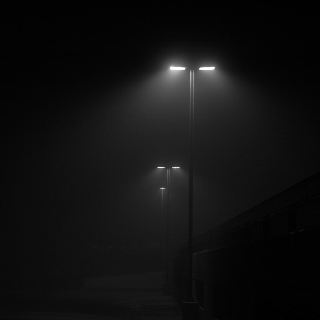 Meet Me at 10 PM (No Kisses)