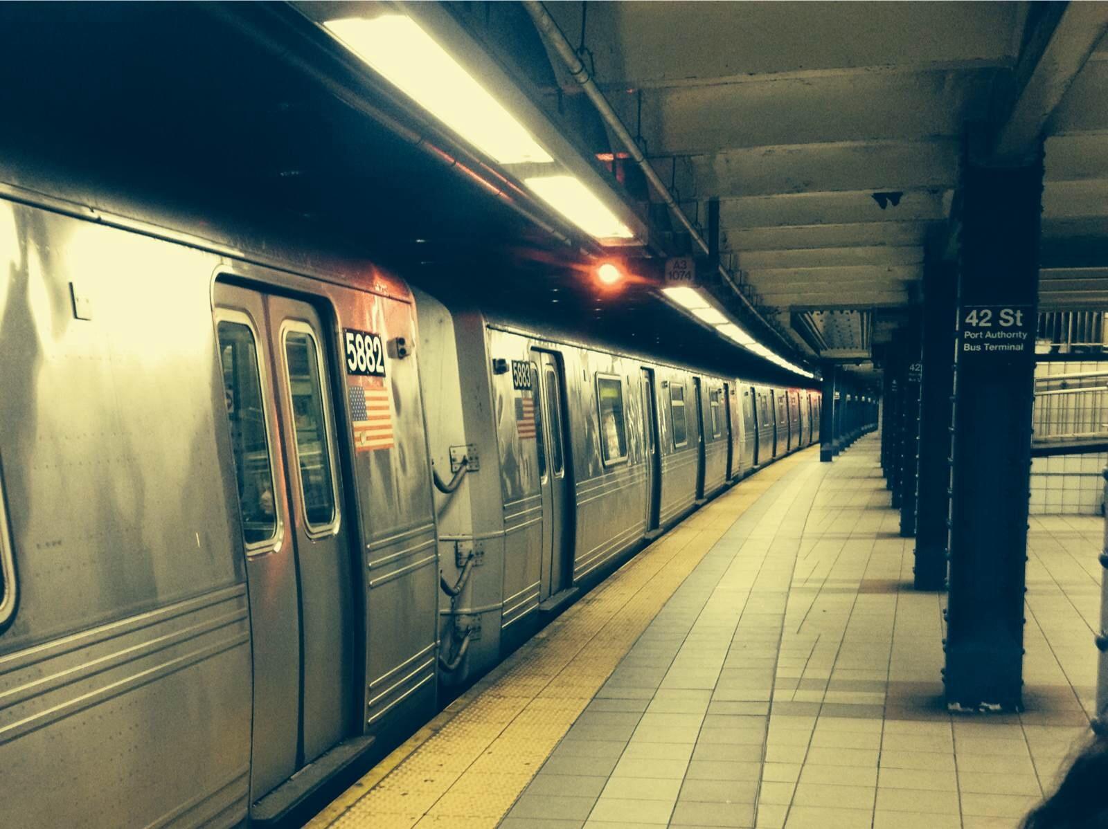 shi dian ban de di tie