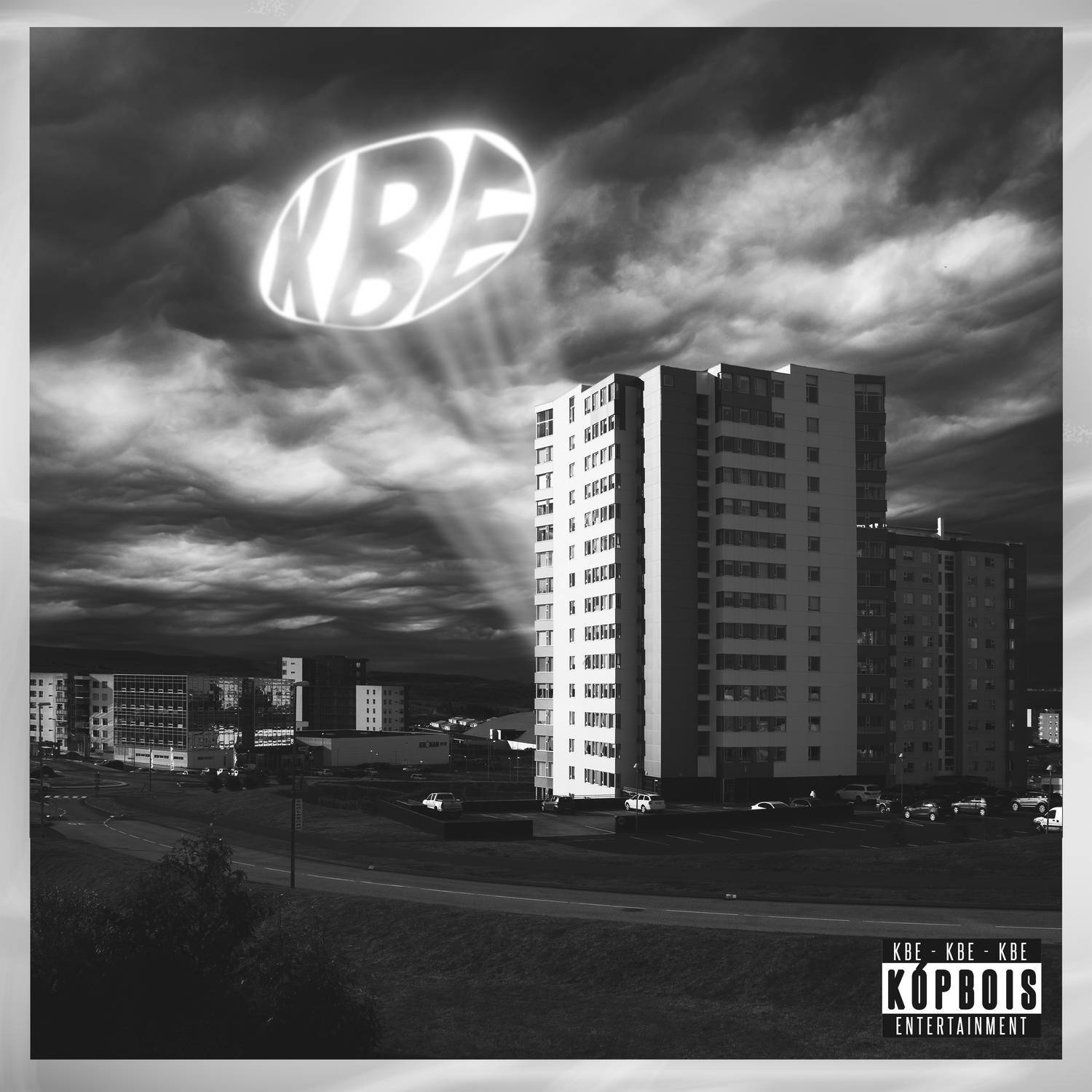 KBE kynnir: Hetjan Ú r Hverfinu