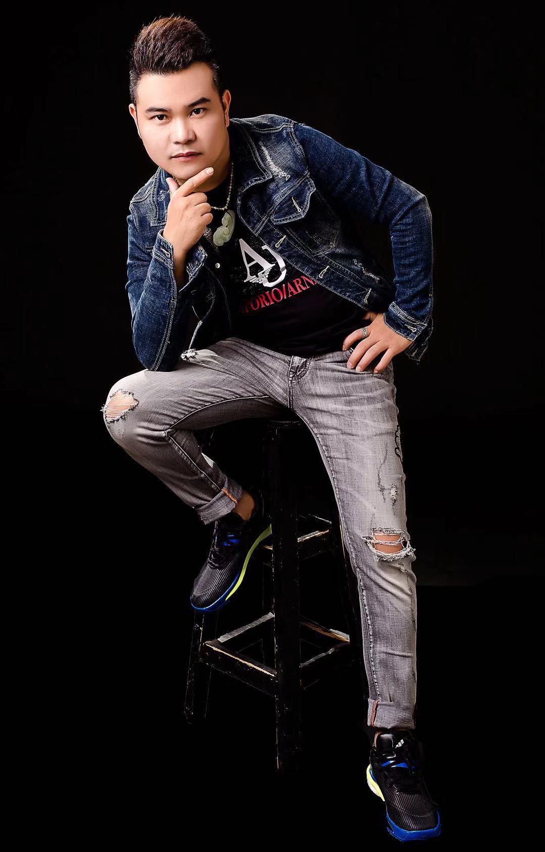 shou fu xiong di  xun yi ge meng