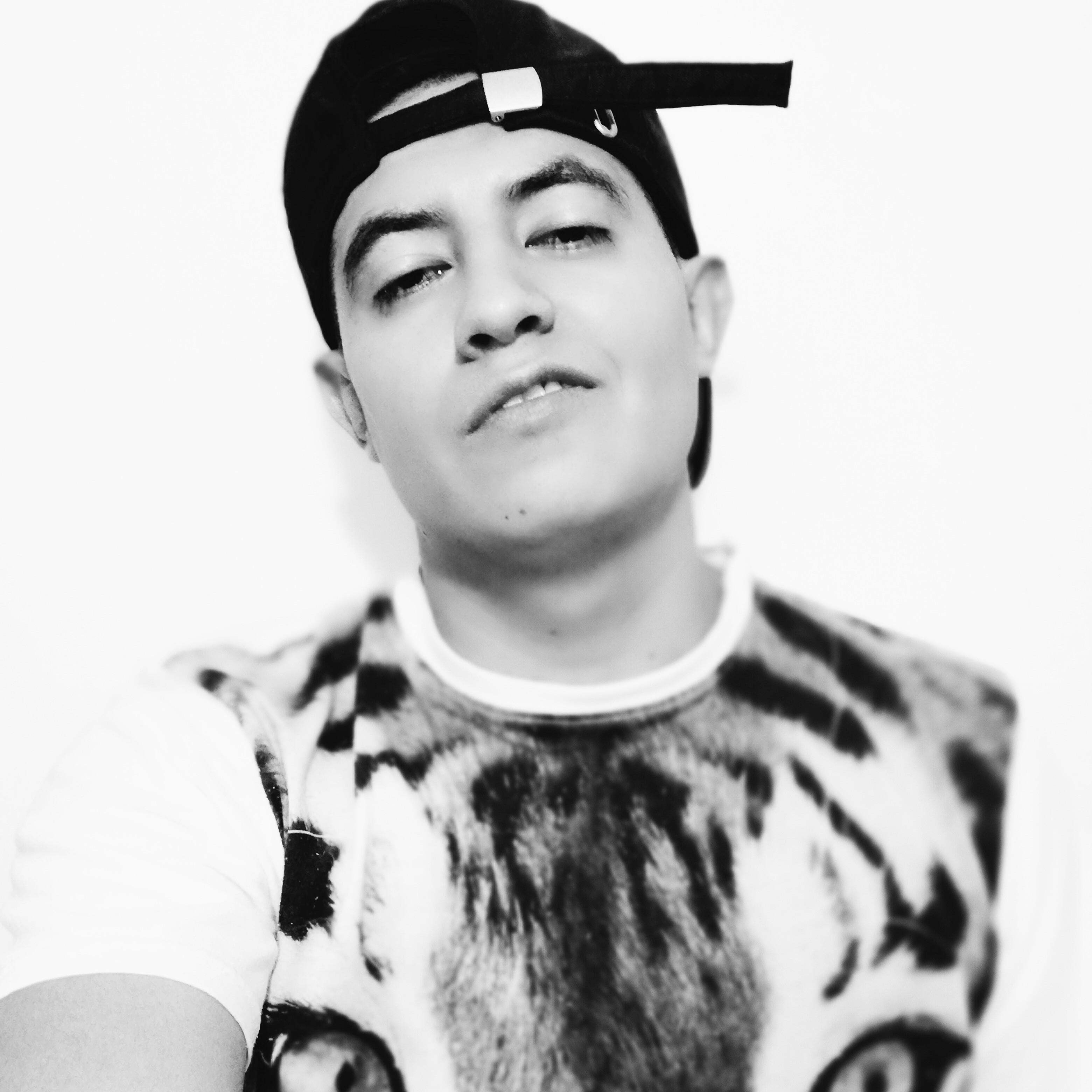 Te Encanta (feat. Jazzluv)