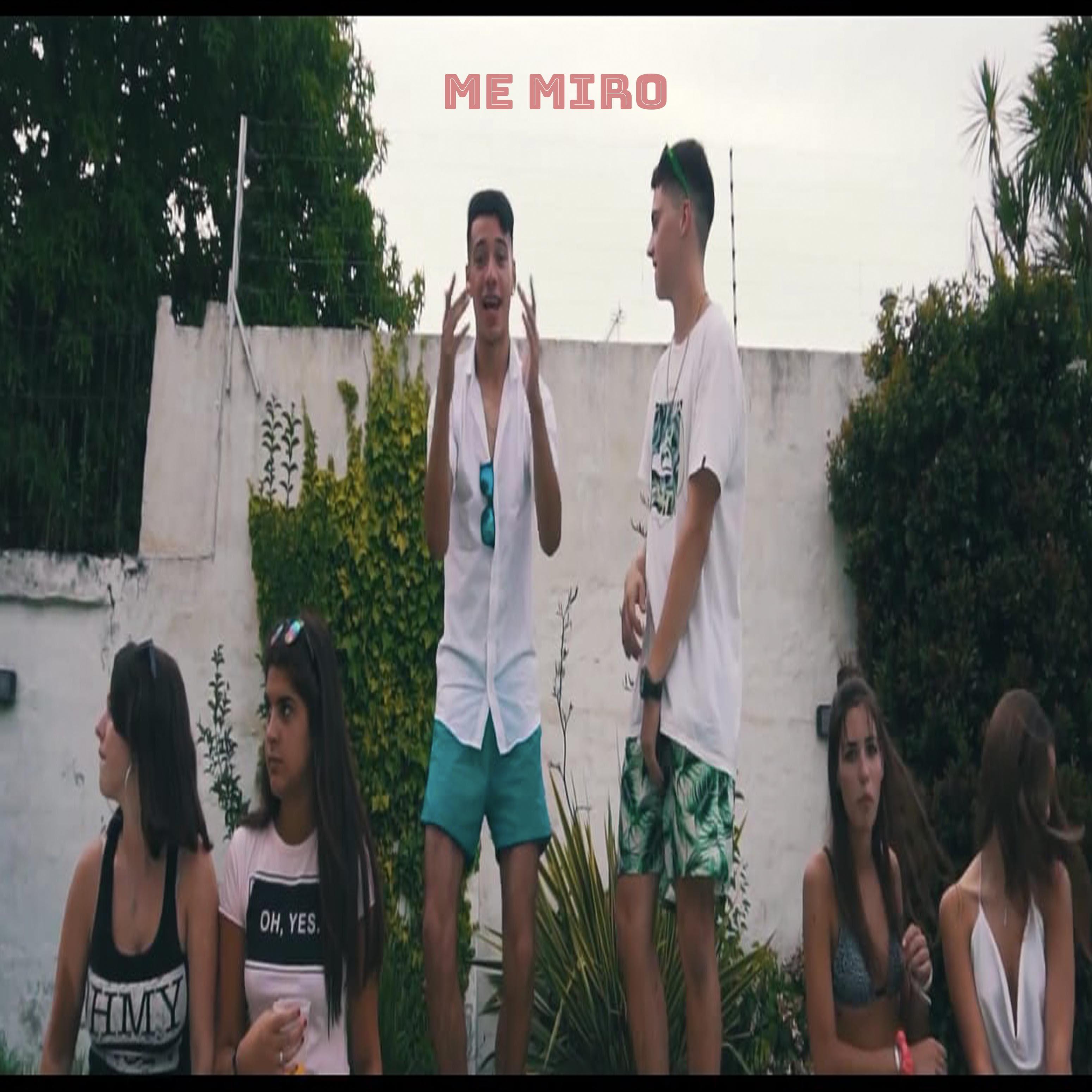 Me Miro (feat. Owen Lil)