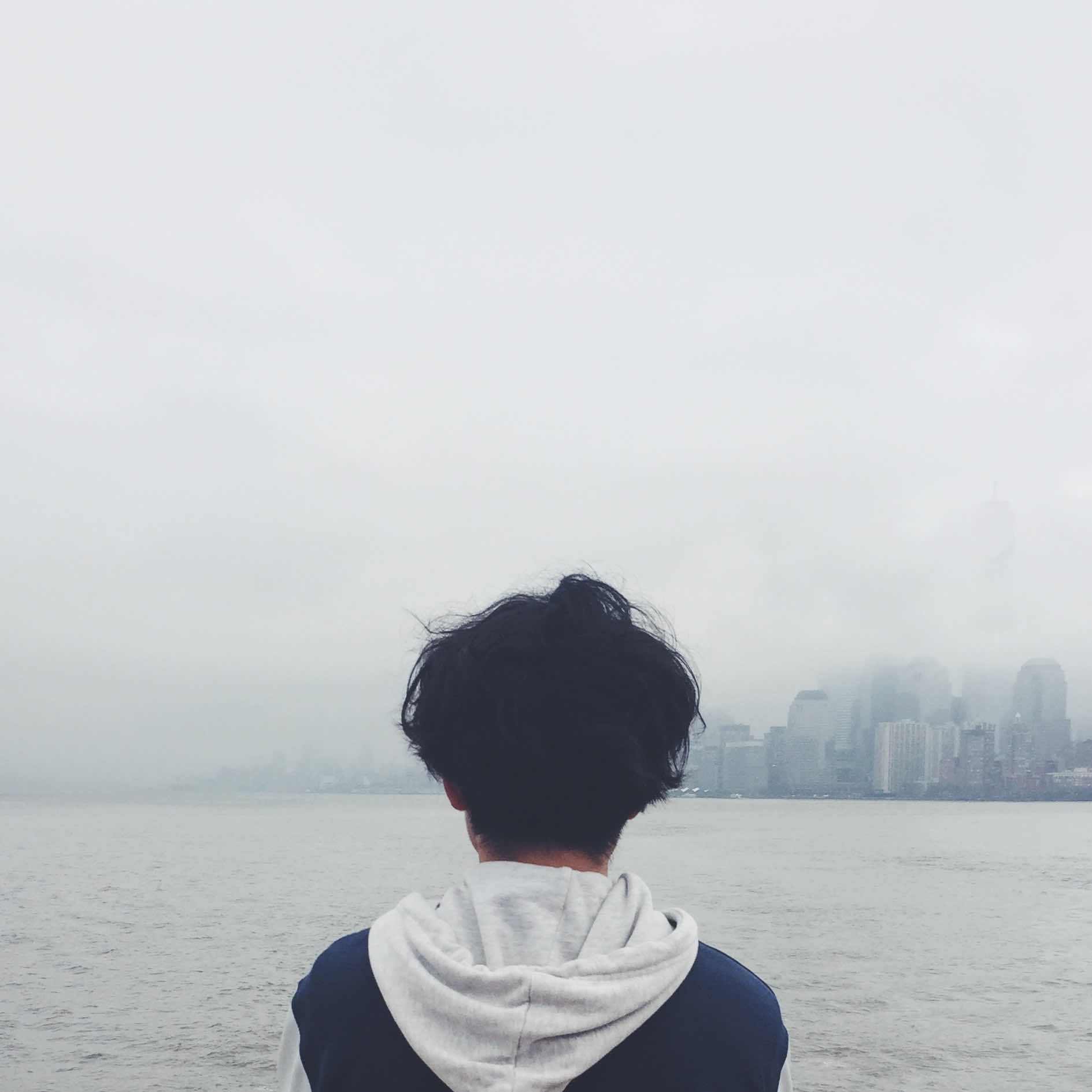 cong zhe shan kan de jian tian qing de chuang