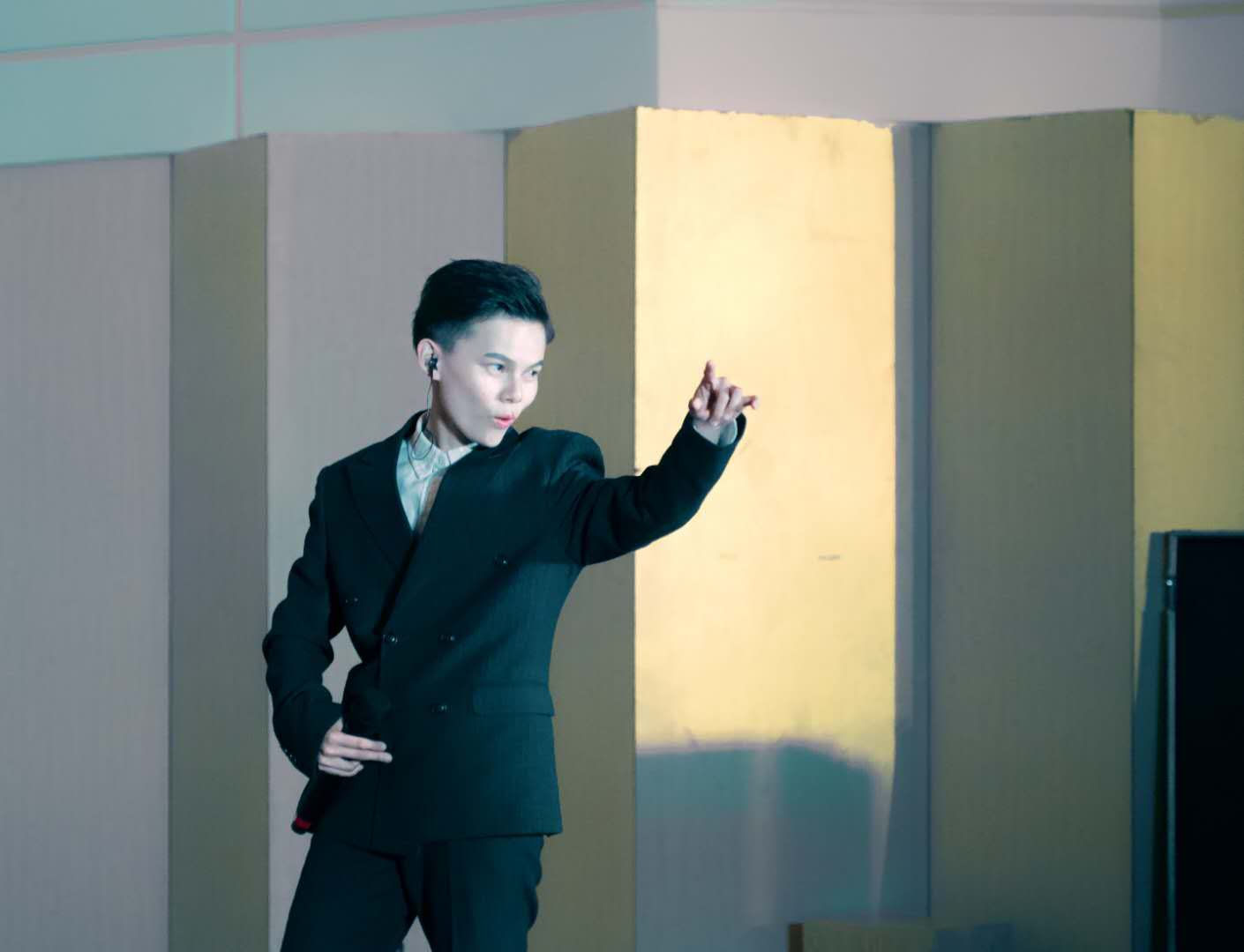 zai na dong shan ding shang