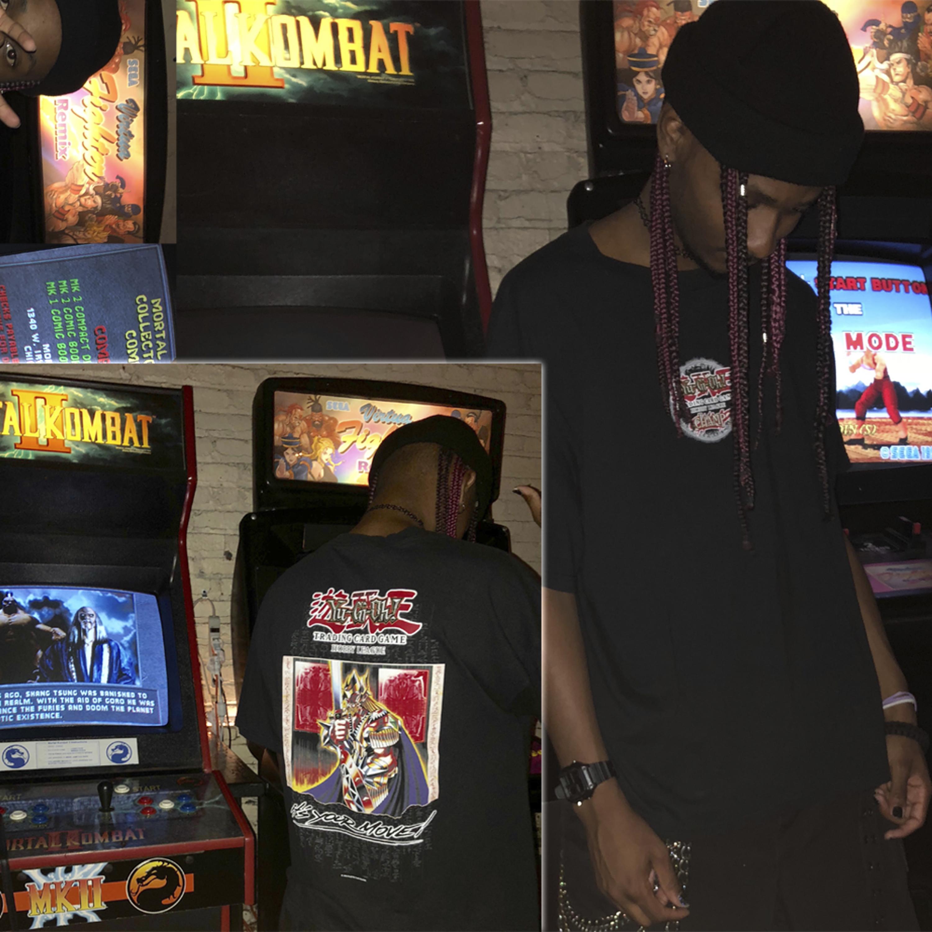 DELFINO PLAZA FLEXIN'