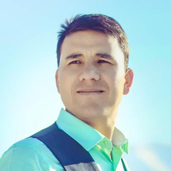 Anilar Ulug  wei da de mu qin