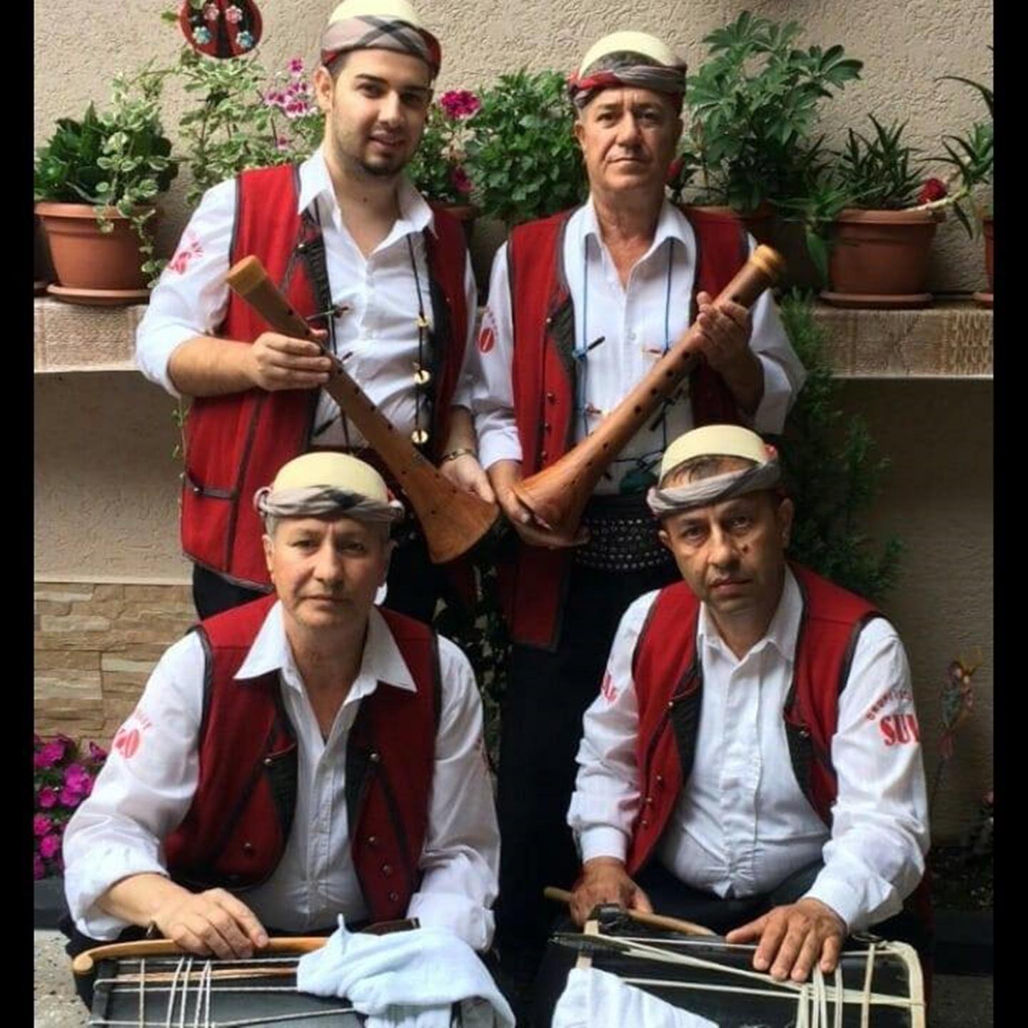 Valle Me Tupana Dhe Surla