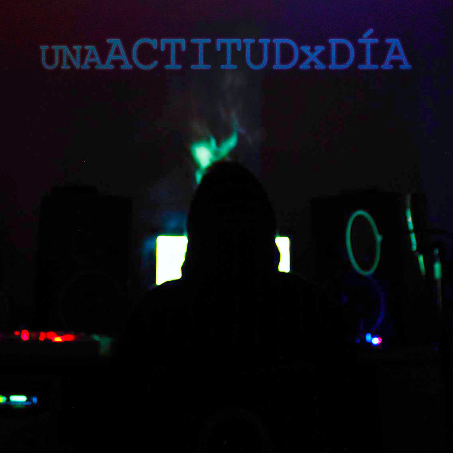 Una Actitud por Di a