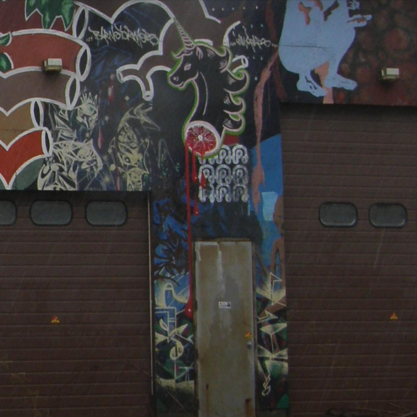 In the Moment of the Meantime