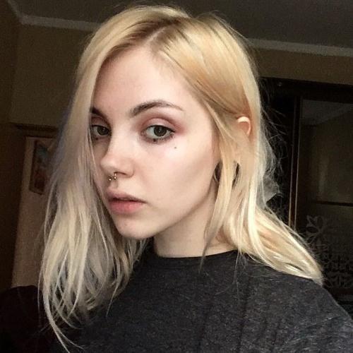 n e e d t o f e e l l o v e d.