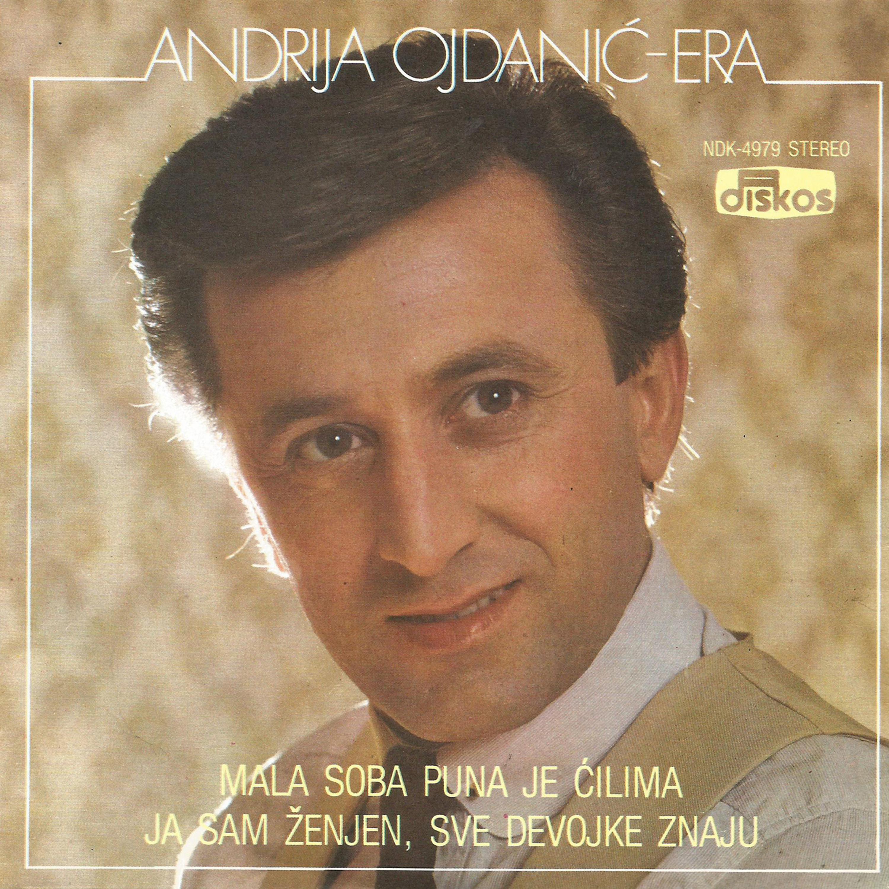 Mala soba puna je cilima