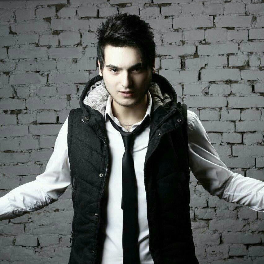 Men  U  Men  Emas