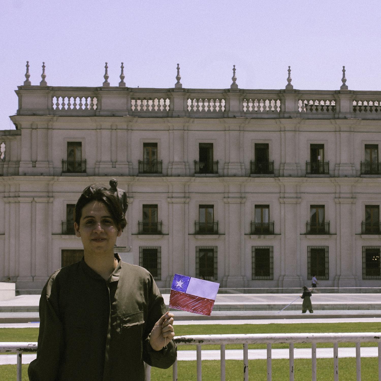 Por Que No Tiramos una Bomba en la Moneda?