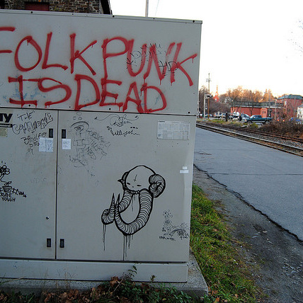 (Apr 2013) Savage Wasteland Radio