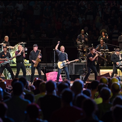 13 Racing In The Street