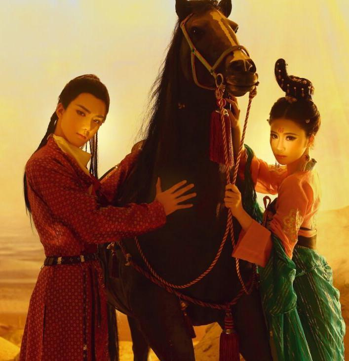 zuo qu feng ling  yan chang luo ying feng