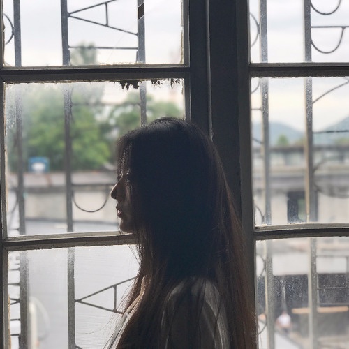 yi zhi wen rou mei li ke ai mi ren de da bai mao