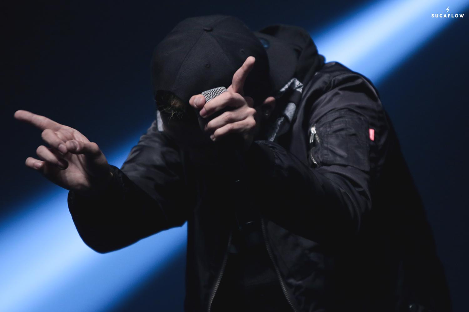 gei ni yu zhou yuan chang: lian hong de si chun qi