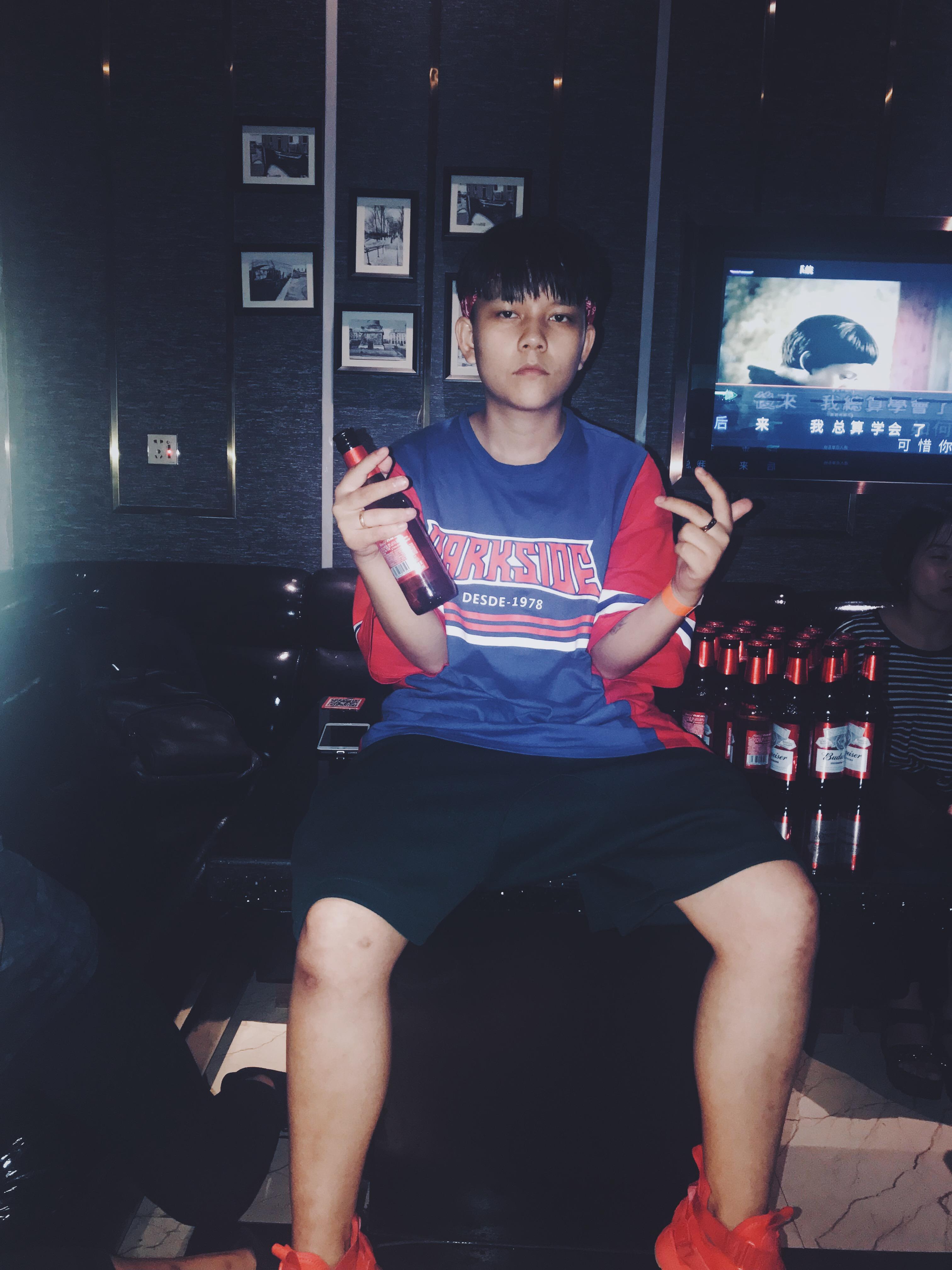 zhou wang  AKA bai ge  wei zhi she shou Prod. by  SKrrr zhou wang  AKA bai ge remix