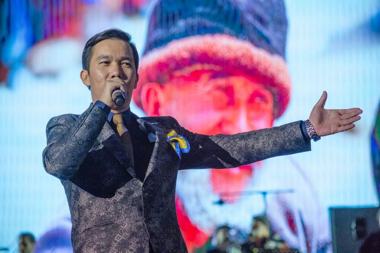 fu qin a, ni shi wo de yan tong