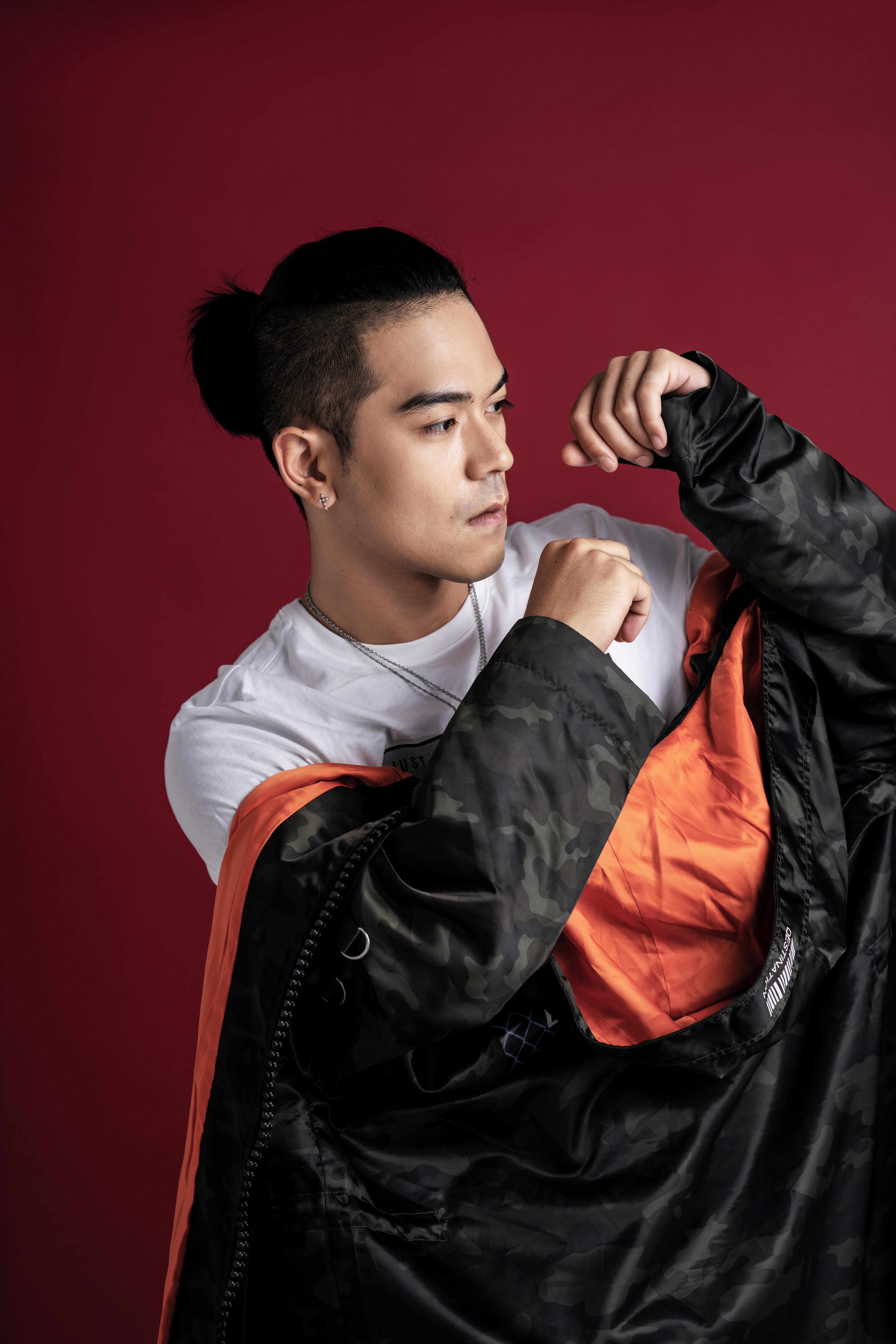 long zheng hu dou Enter  The  Dragon