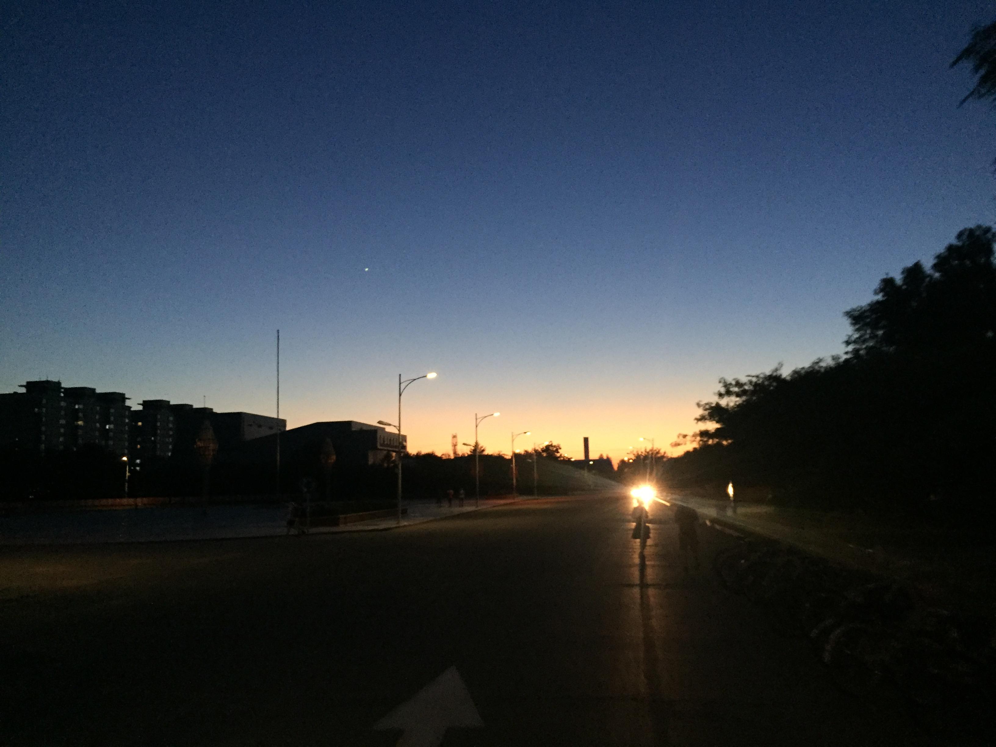 zai ni li bie hou de mou ge wu ye li wo you shi mian le