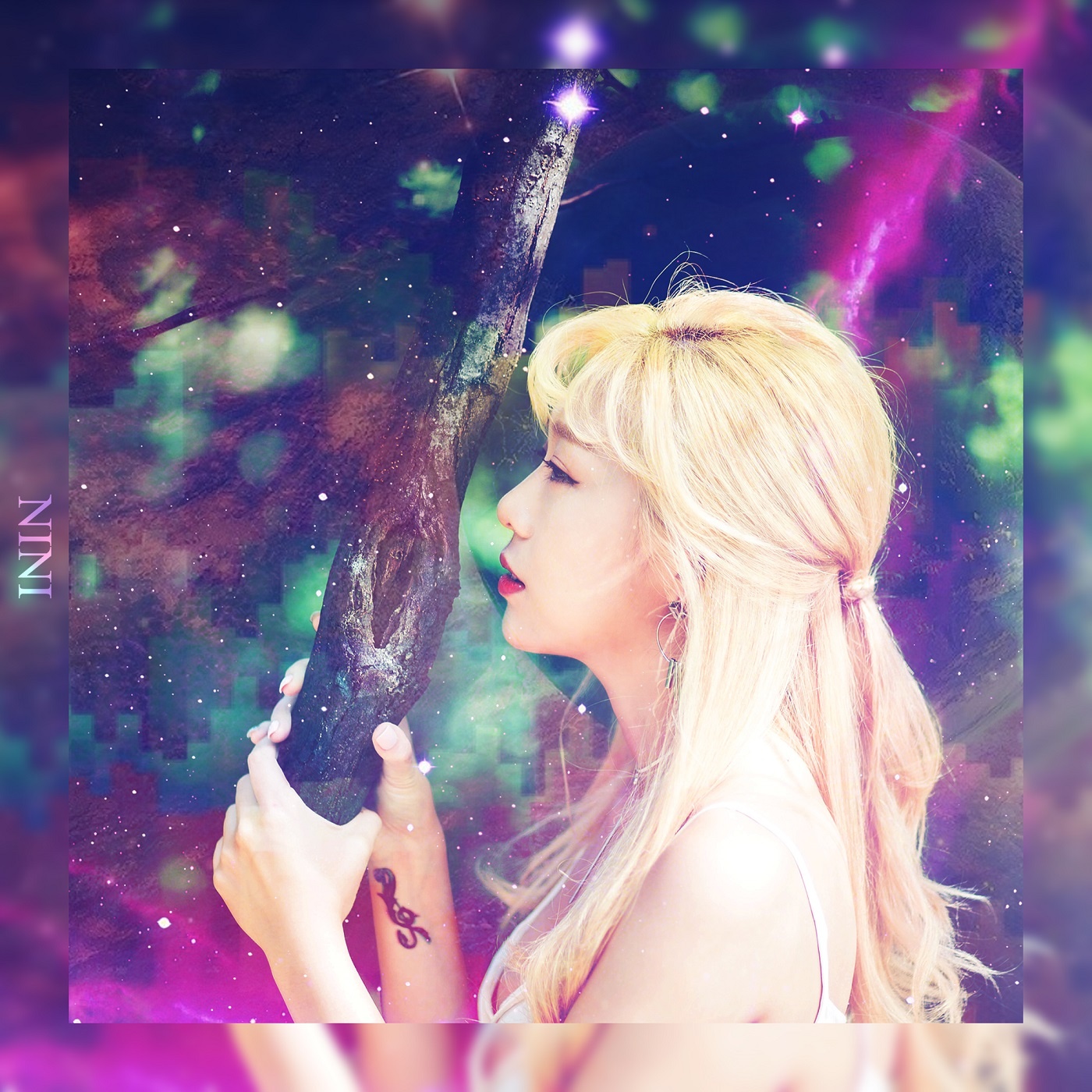 an apple of your eyes