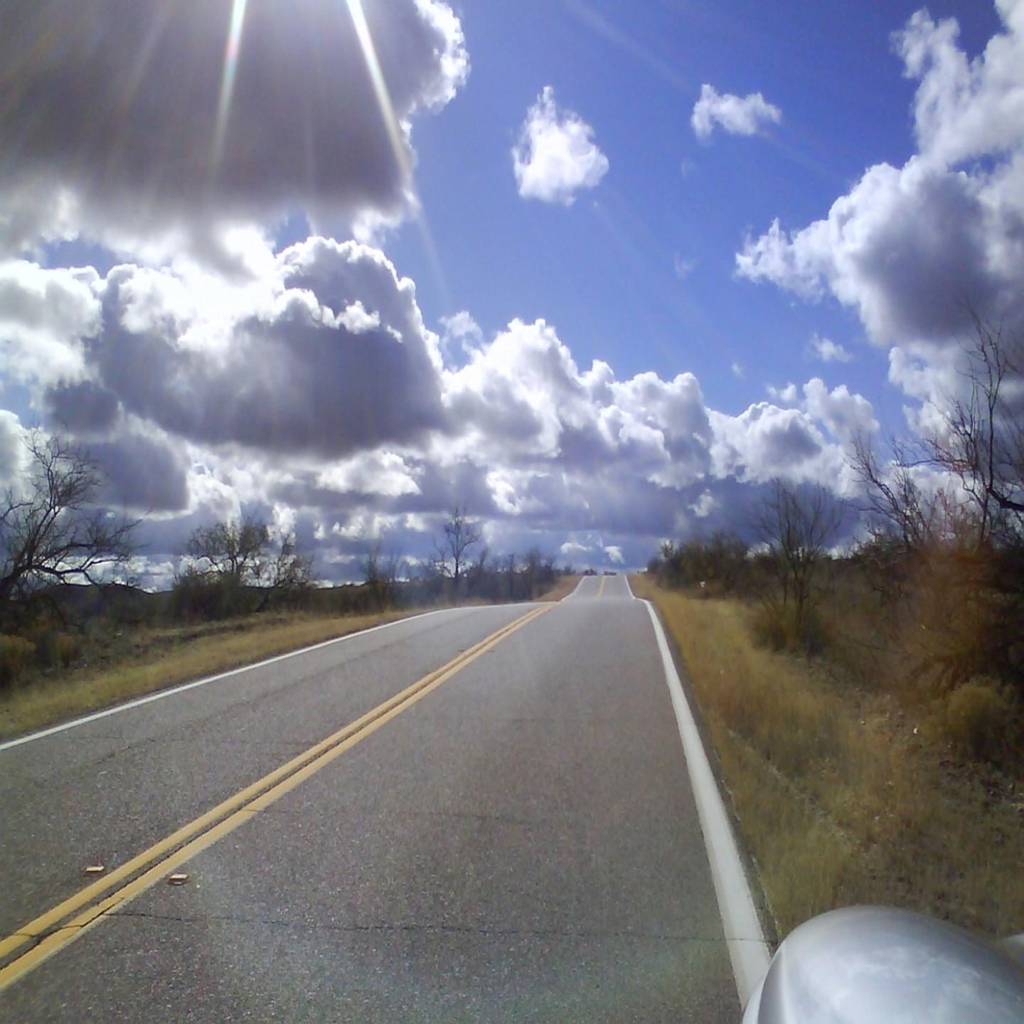Into the Blue / Mae Angen Llong Ar Gapten