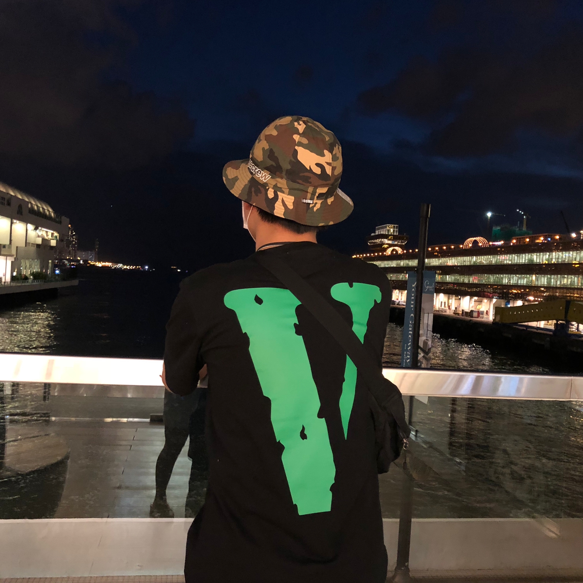 hei se de meng zhe shi yi shou la ji ge